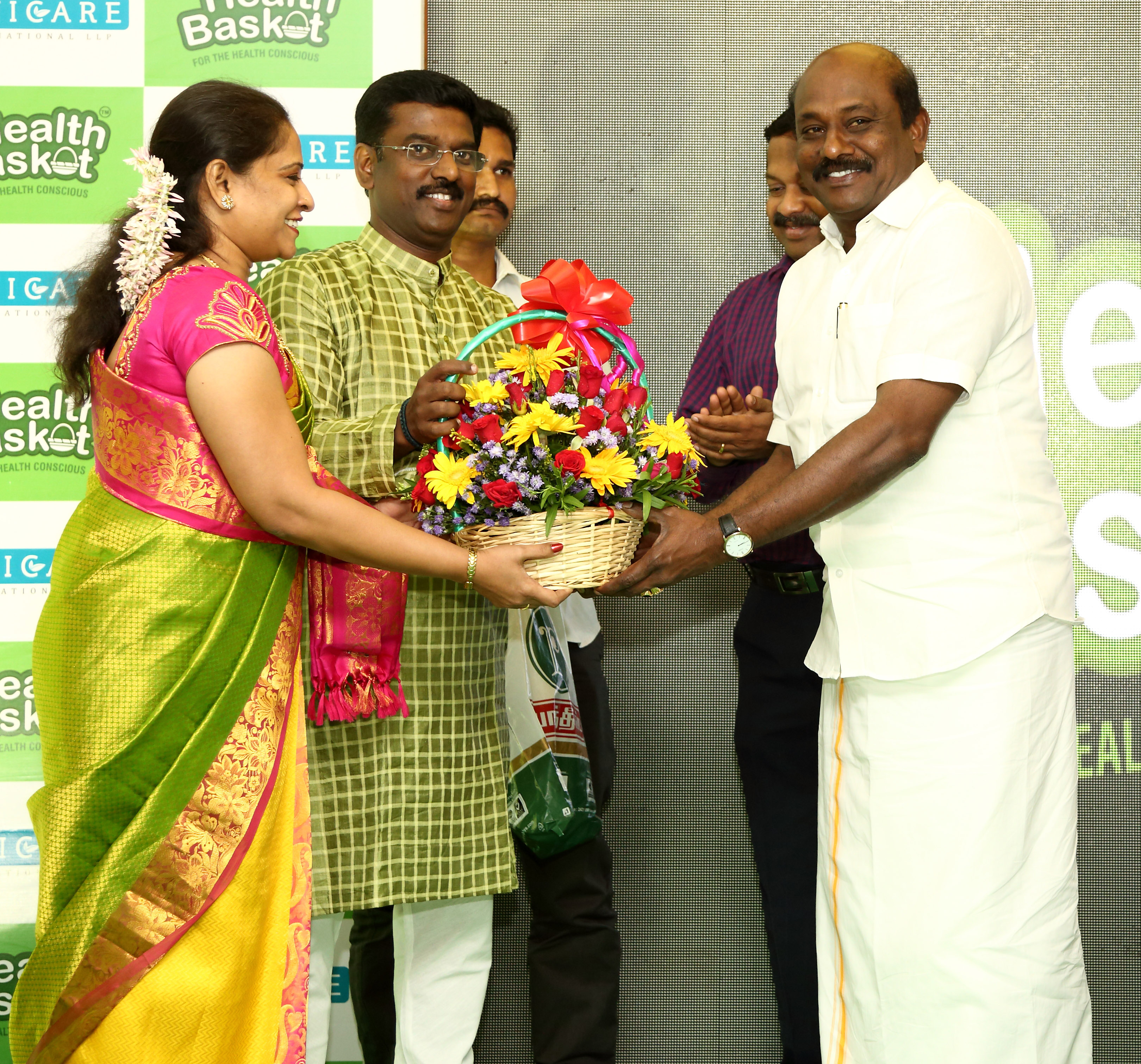Mr. Kathiravan with Tamil Nadu Vanigar Sangam Head Mr. Vikrama Raja